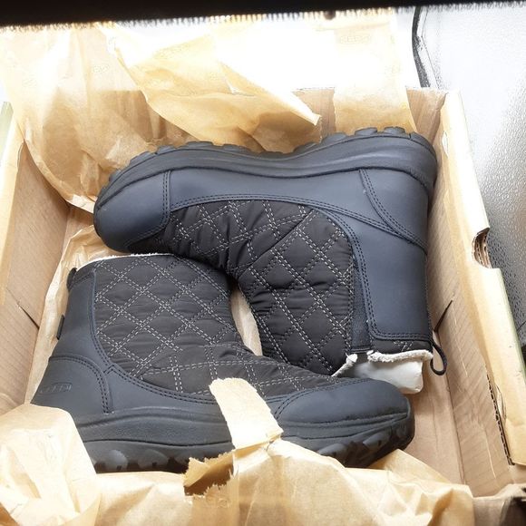 KEEN Terradora Il Wintry Women's Boots 9.5M Black Waterproof Pull-on Qui… - Picture 8 of 10